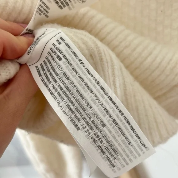 A&F Cozy Cable Knit Sweater - Cream XS - Picture 5 of 5